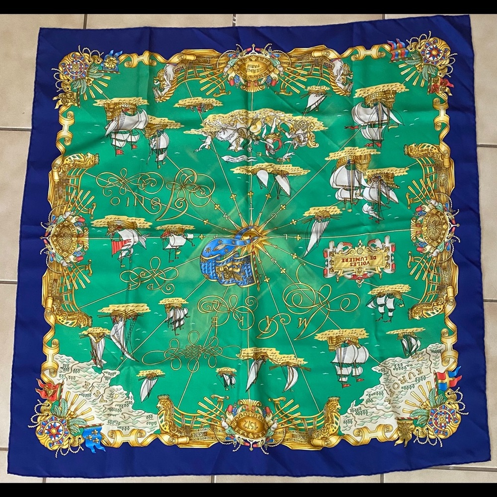 Hermès Carre Scarf 100%silk Voiles De Lumiere